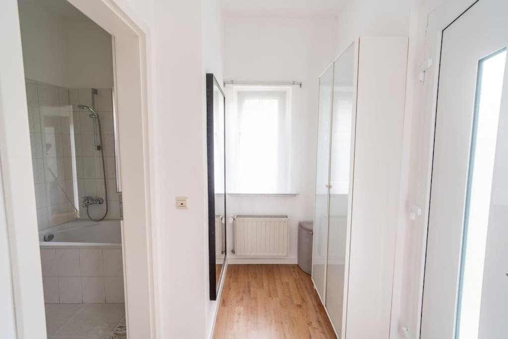 Wohnung Naehe Stadtzentrum Mit Wohnzimmer Und Kueche Кобленц Екстер'єр фото