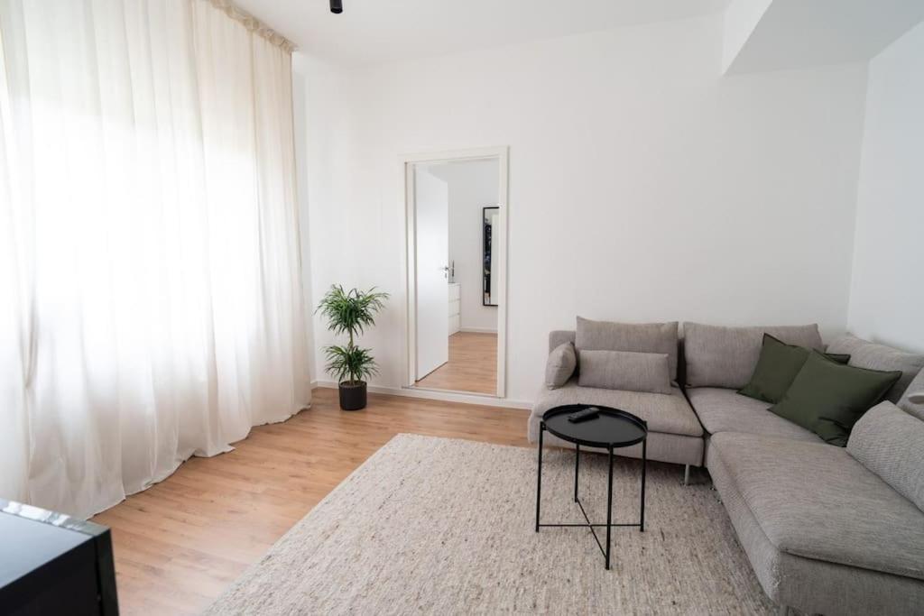 Wohnung Naehe Stadtzentrum Mit Wohnzimmer Und Kueche Кобленц Екстер'єр фото