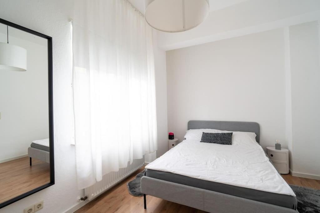 Wohnung Naehe Stadtzentrum Mit Wohnzimmer Und Kueche Кобленц Екстер'єр фото