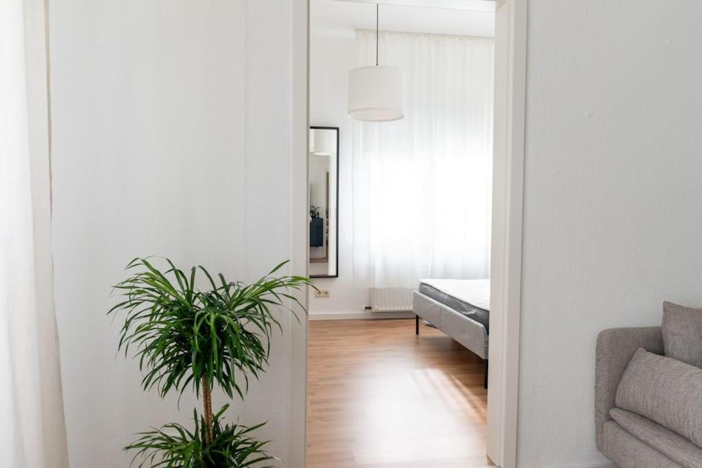 Wohnung Naehe Stadtzentrum Mit Wohnzimmer Und Kueche Кобленц Екстер'єр фото