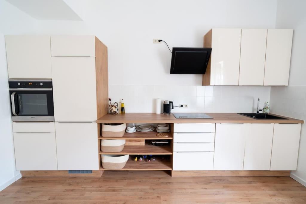 Wohnung Naehe Stadtzentrum Mit Wohnzimmer Und Kueche Кобленц Екстер'єр фото